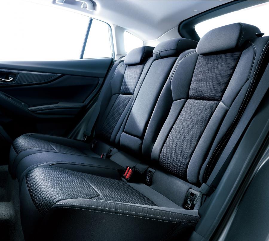 Интерьер Subaru Impreza Sport 2016 года  (JP) (фото 20 из 22)